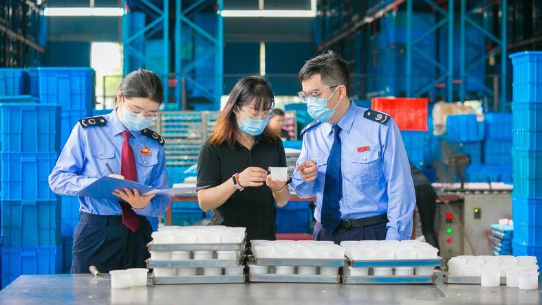 财政部:1-2月累计印花税收入1137亿元,同比增长13.3%